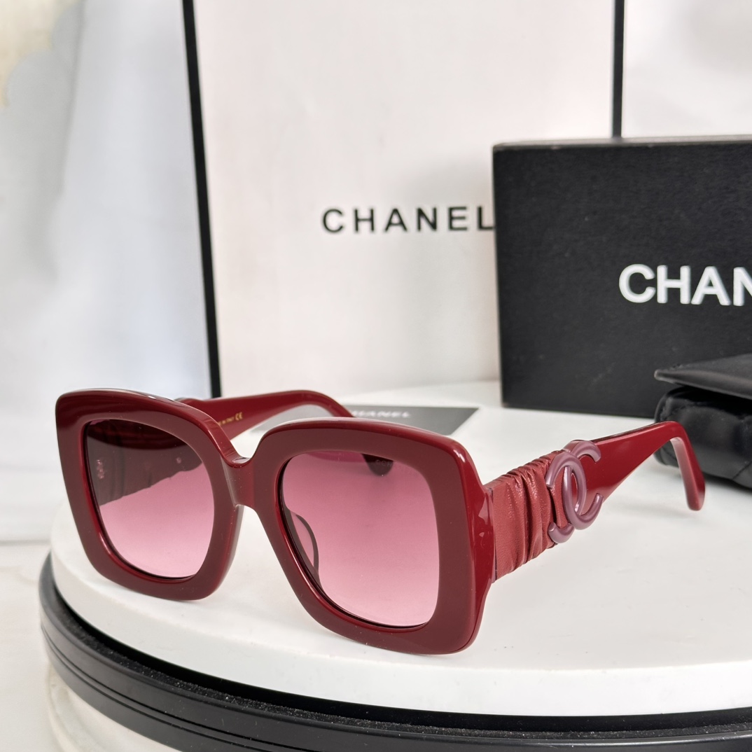 Chanel Sunglasses # 302280