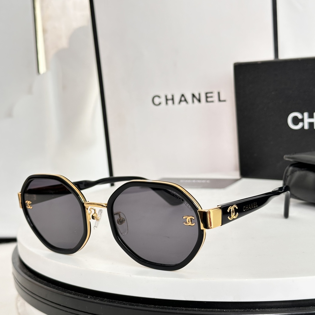 Chanel Sunglasses # 302289