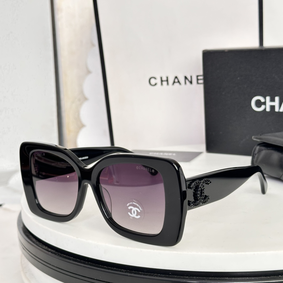 Chanel Sunglasses # 302297