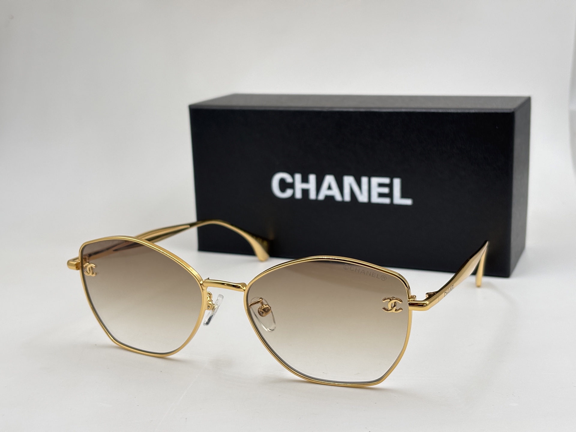Chanel Sunglasses # 302371