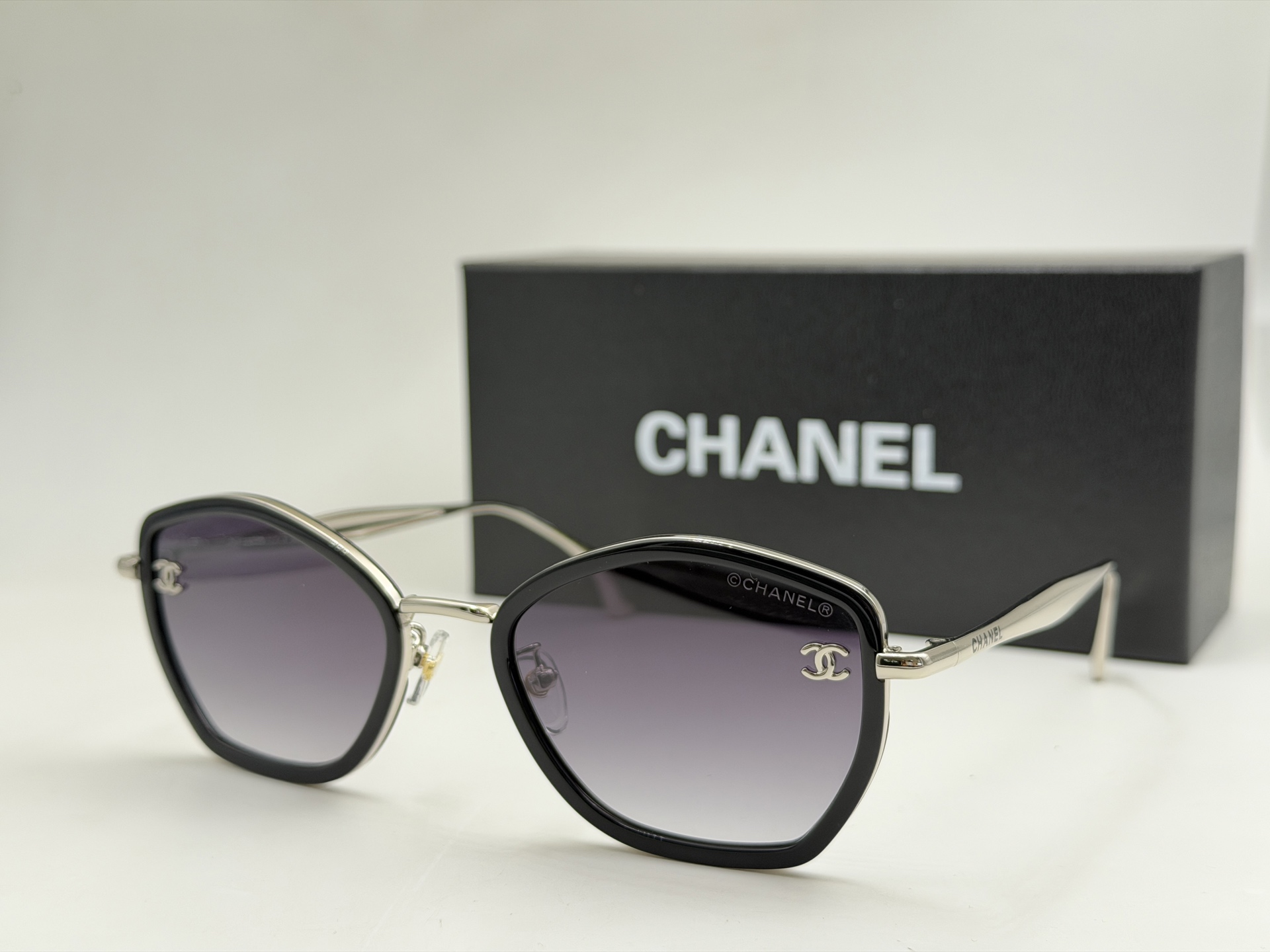 Chanel Sunglasses # 302385
