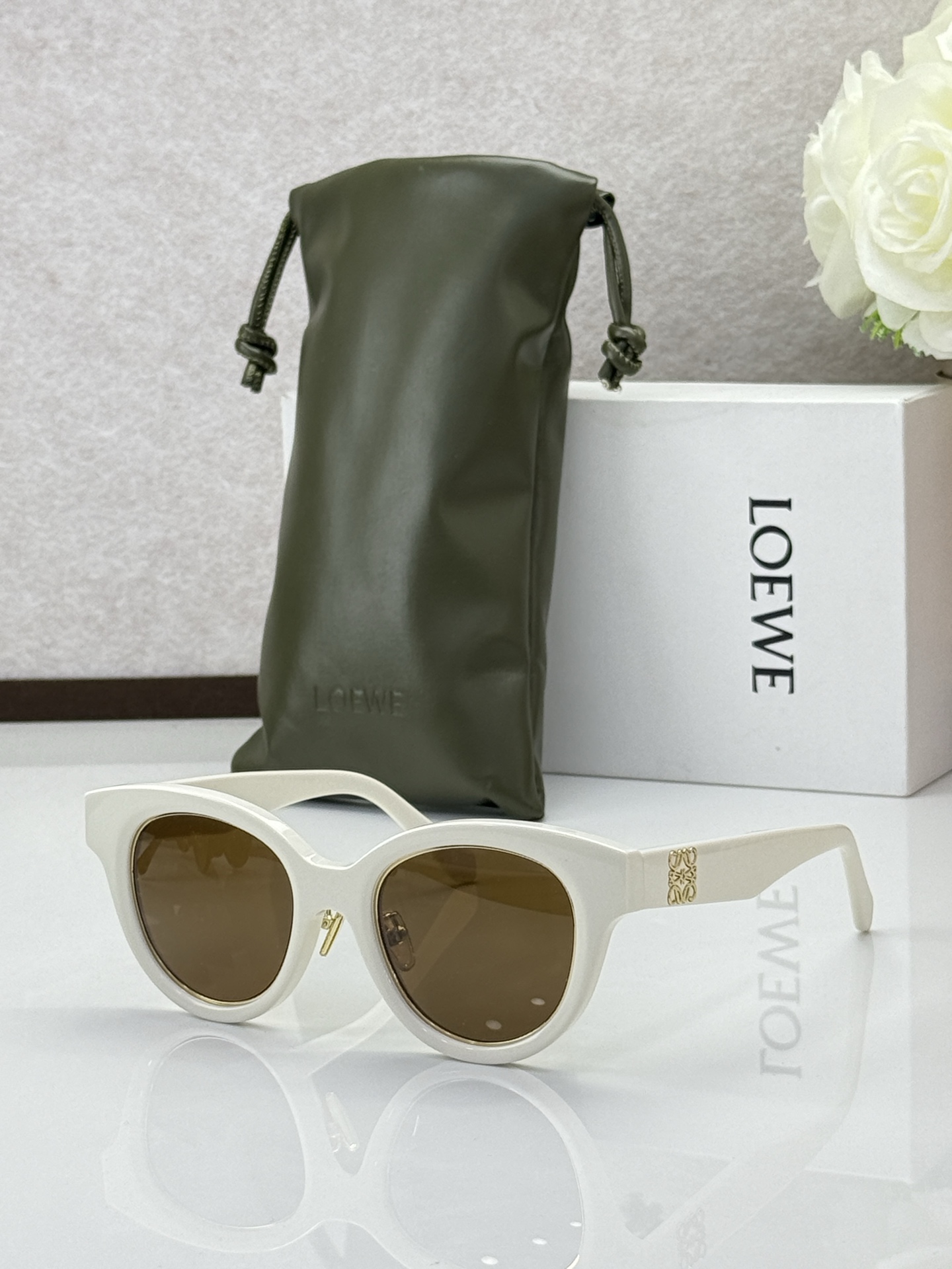 Loewe Sunglasses # 303290