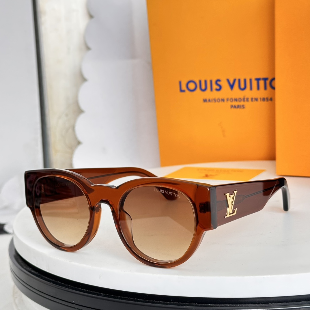 Louis Vuitton Sunglasses # 303436