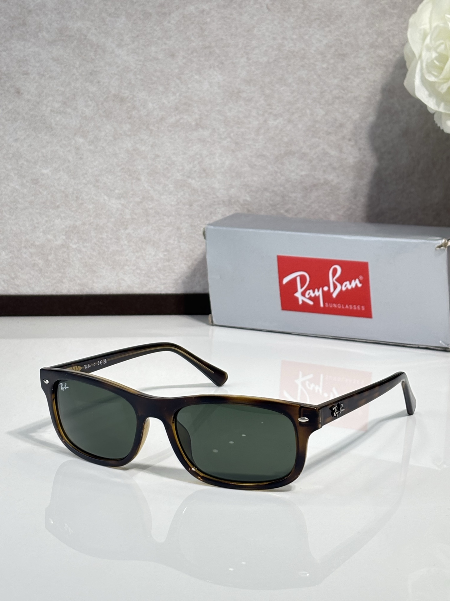 Ray Ban Sunglasses # 303813