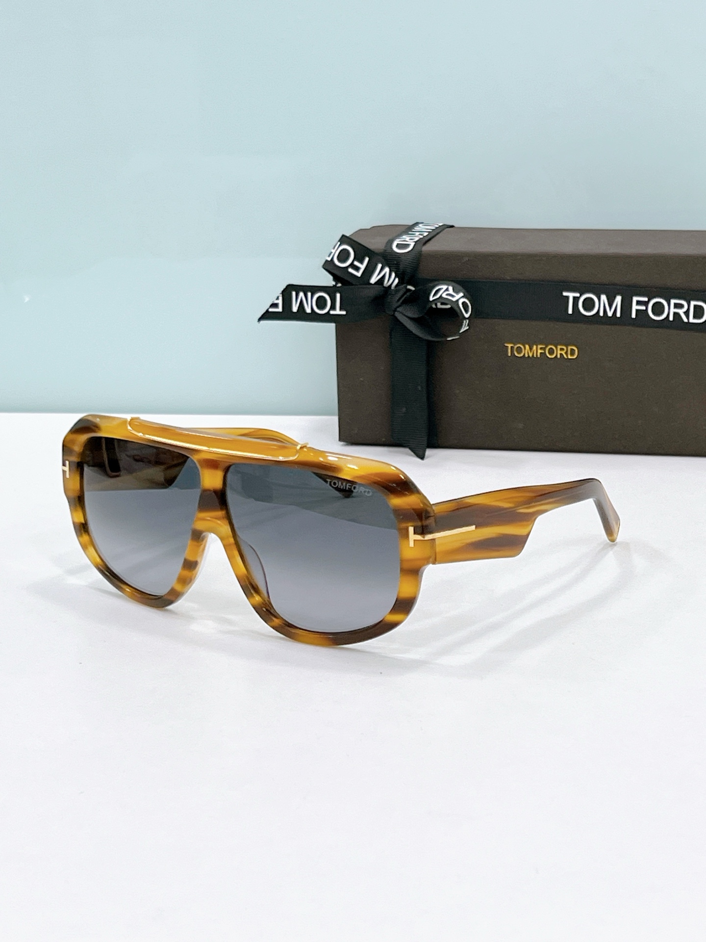 Tom Ford Sunglasses # 304123