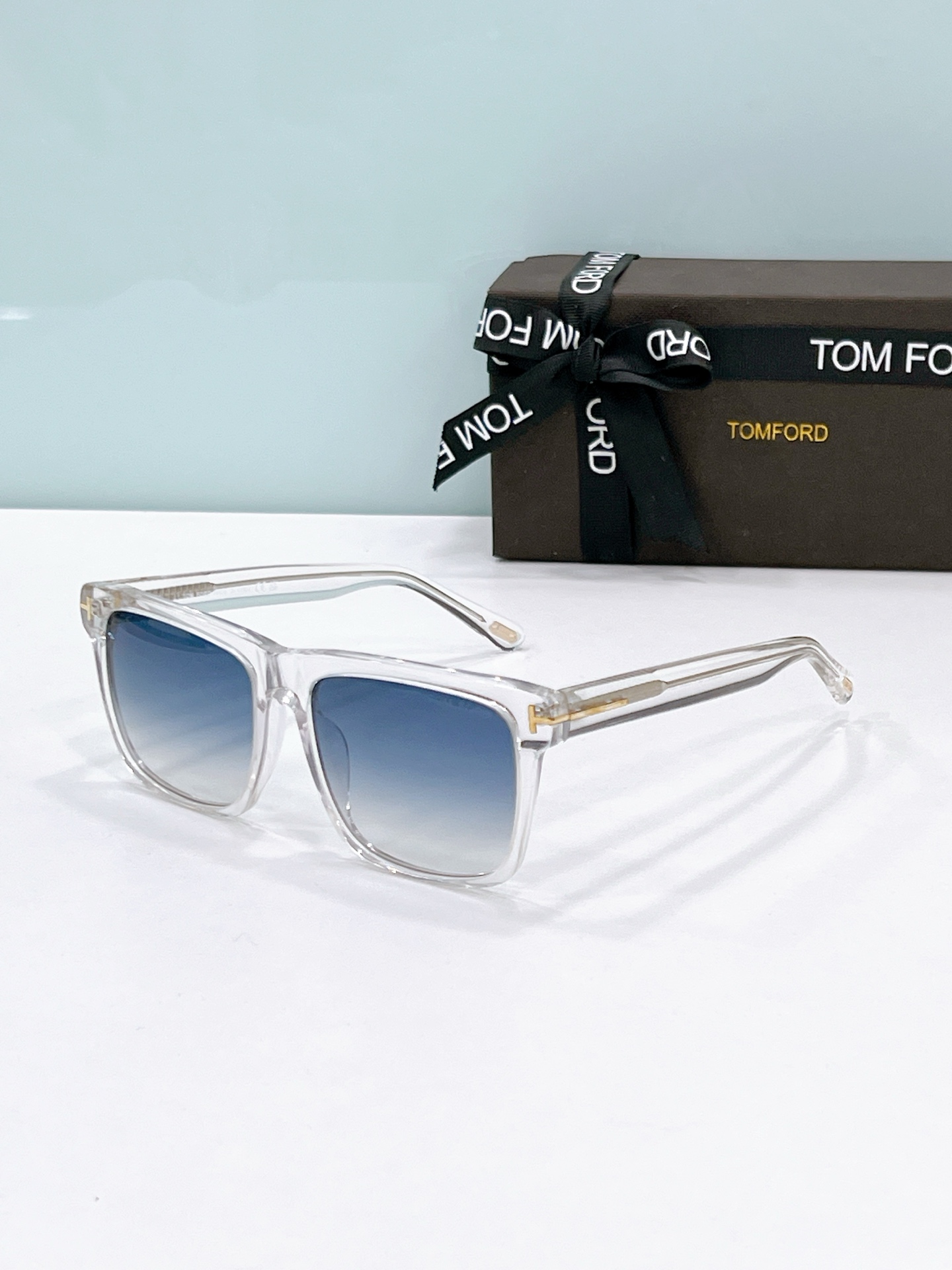 Tom Ford Sunglasses # 304183