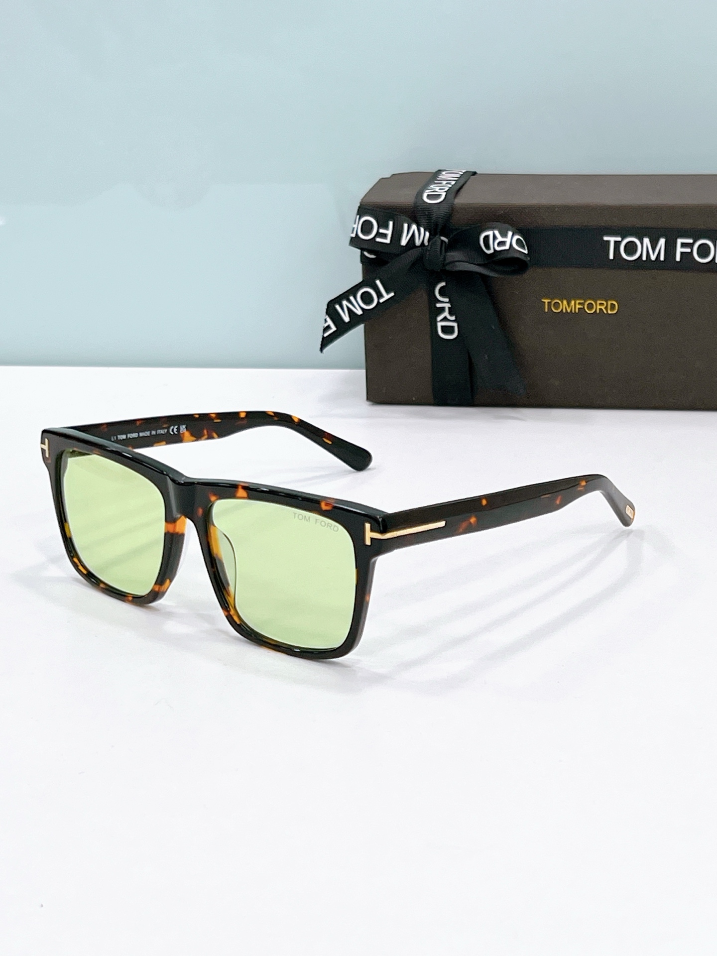 Tom Ford Sunglasses # 304185