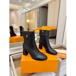 $119.00,Louis Vuitton Boots For Women # 305519