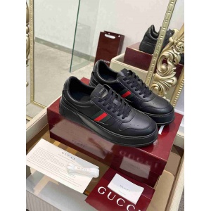$94.00,Gucci Sneaker Unisex # 305532