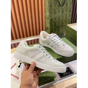 $94.00,Gucci Sneaker Unisex # 305573