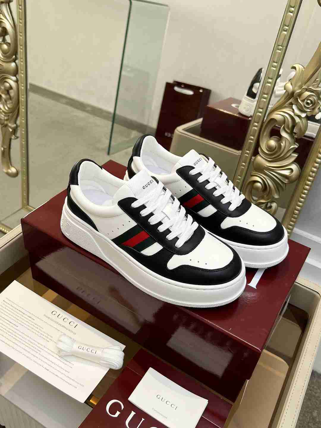 Gucci Sneaker Unisex # 305529
