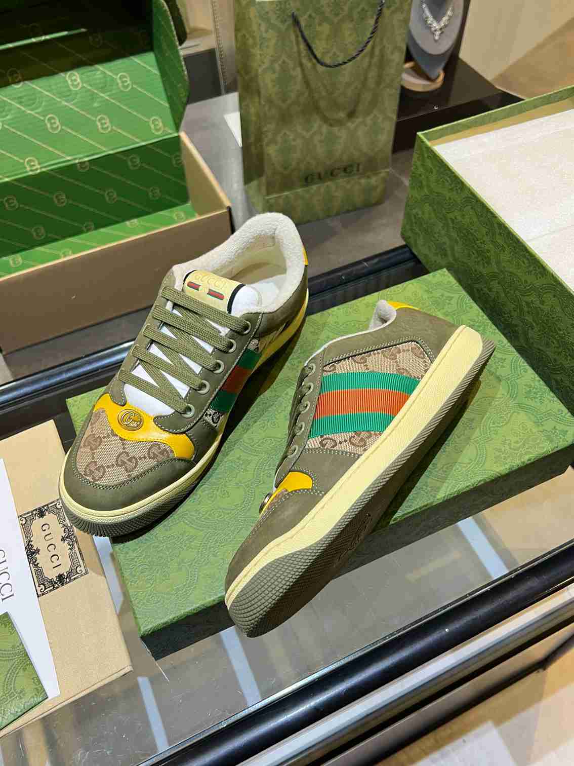 Gucci Sneaker Unisex # 305544