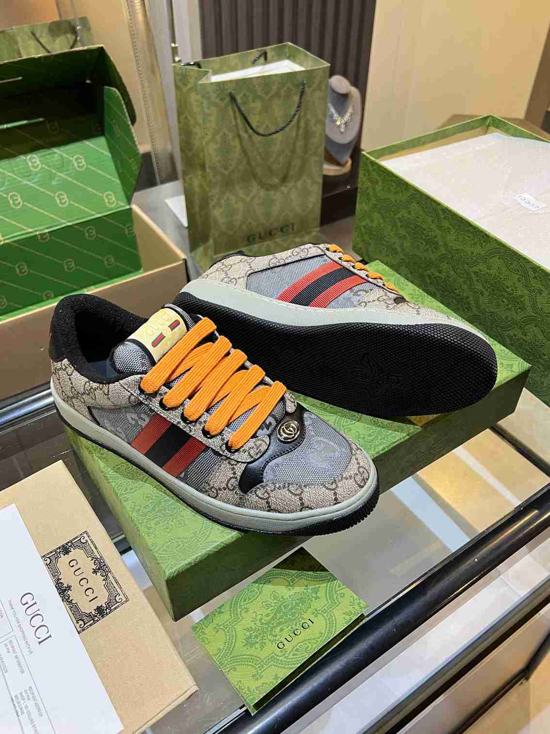 Gucci Sneaker Unisex # 305546