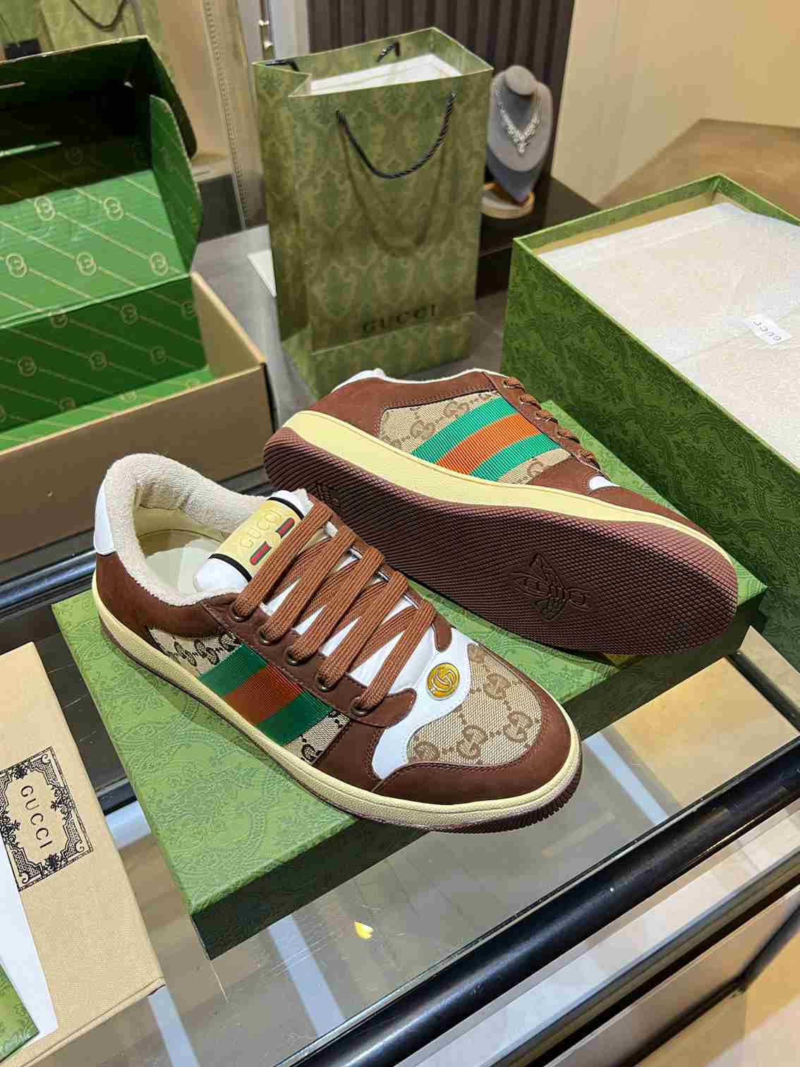 Gucci Sneaker Unisex # 305547