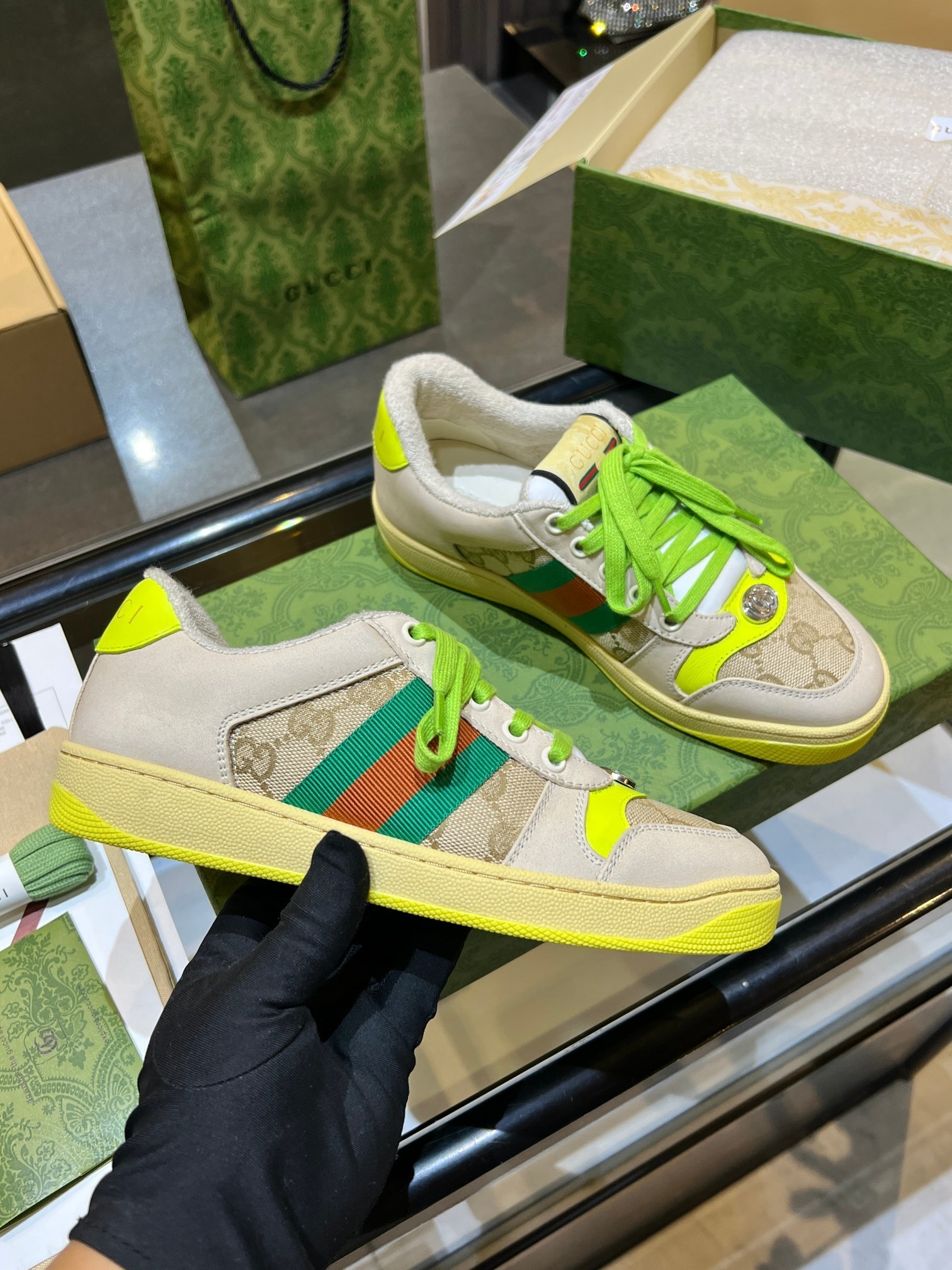 Gucci Sneaker For Women # 305548