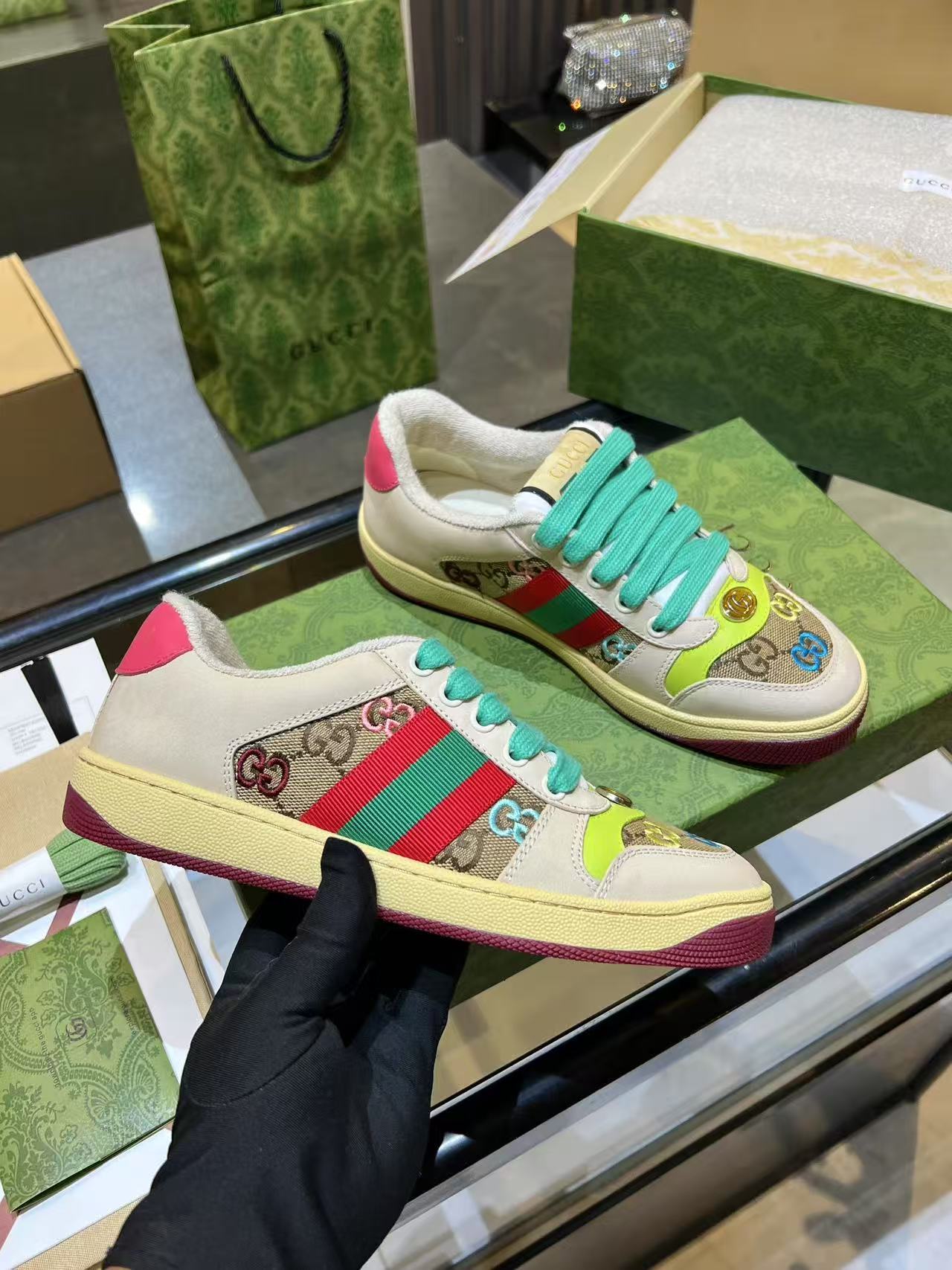 Gucci Sneaker For Women # 305550