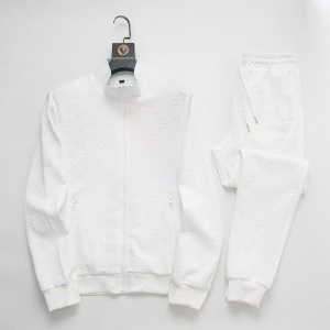 $89.00,Louis Vuitton Tracksuits For Men # 305746