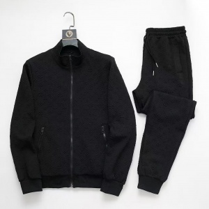 $89.00,Louis Vuitton Tracksuits For Men # 305747