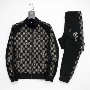 $89.00,Louis Vuitton Tracksuits For Men # 305749