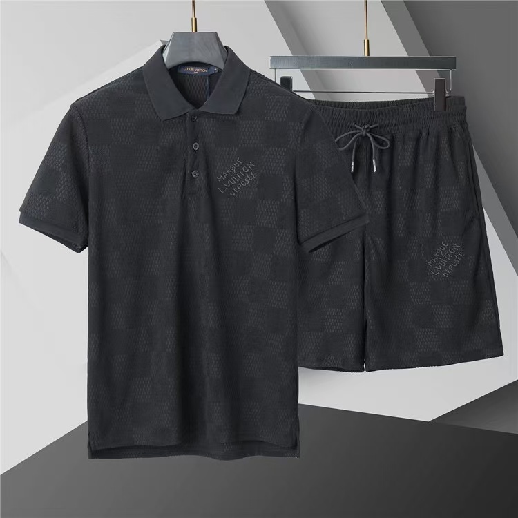 Louis Vuitton Short Sleeve Polo Shirt and Shorts Set For Men For Men # 305810