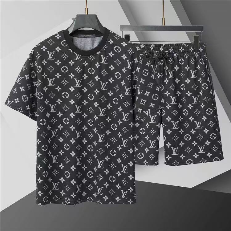 Louis Vuitton Short Sleeve Shirt and Shorts Set For Men For Men # 305816
