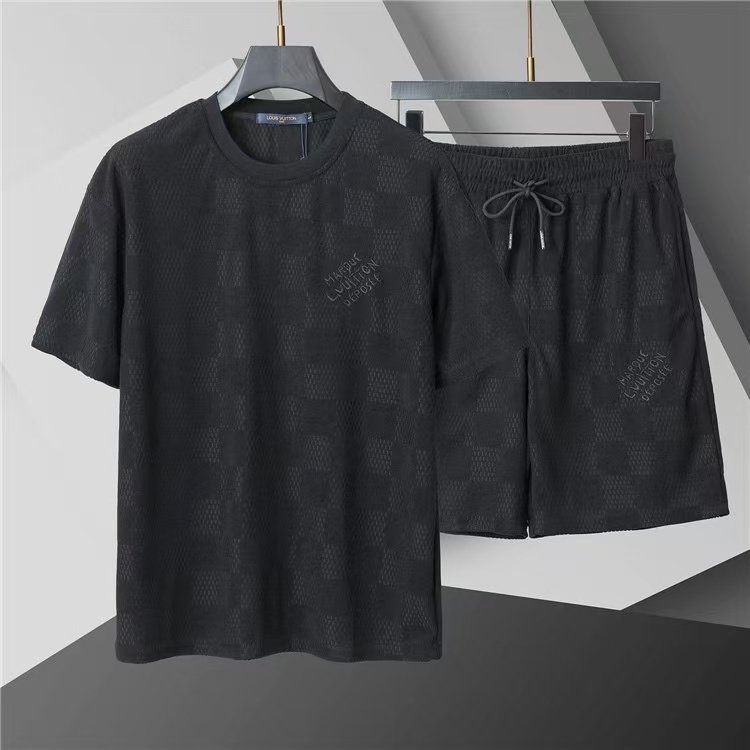 Louis Vuitton Short Sleeve Shirt and Shorts Set For Men For Men # 305831
