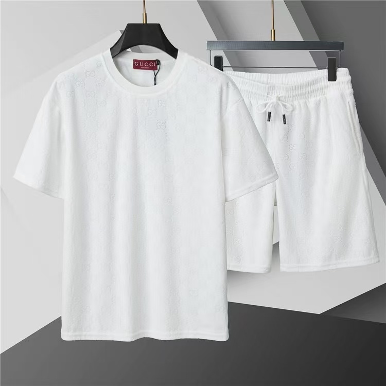 Gucci Short Sleeve Shirt and Shorts Set For Men For Men # 305934