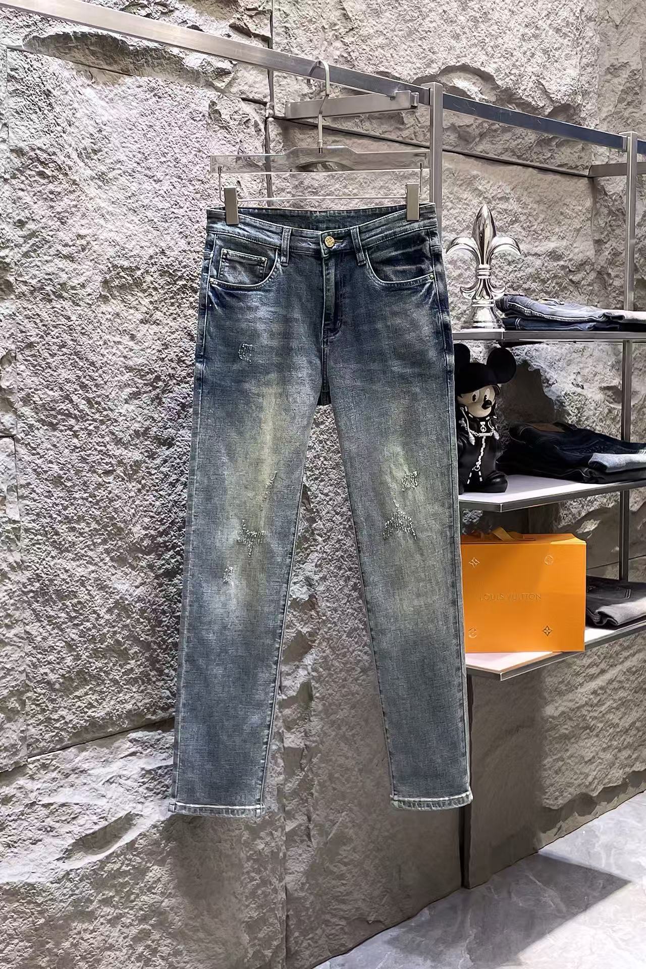 Louis Vuitton Jeans For Men # 306777