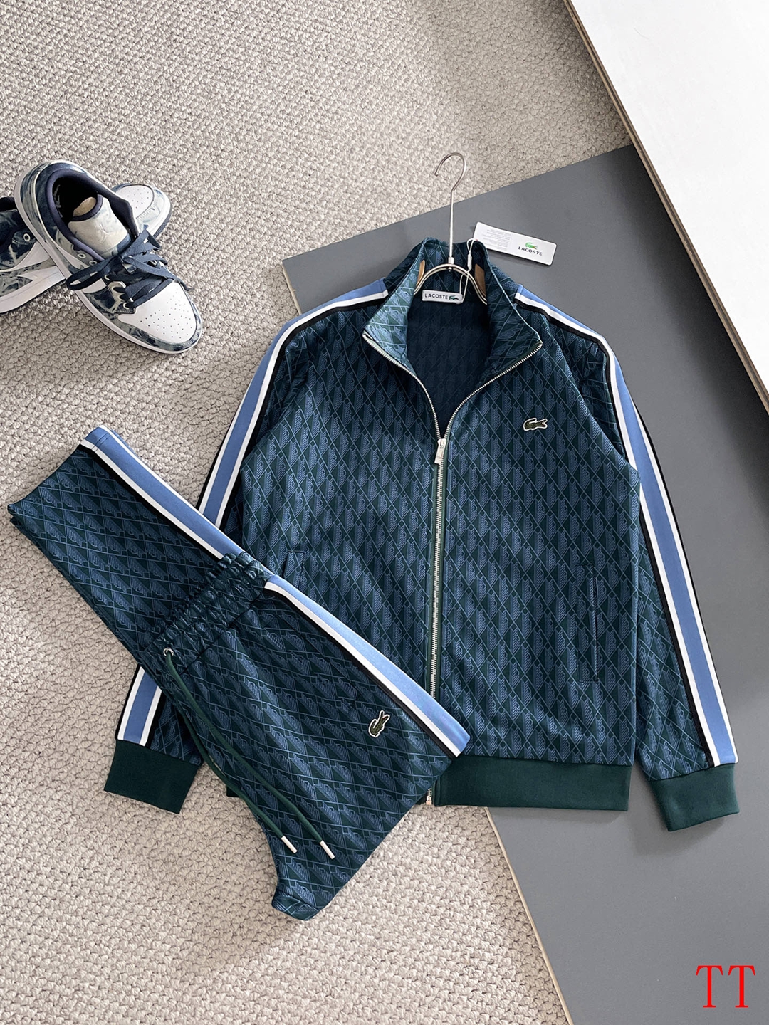 Lacoste Tracksuits For Men # 306889